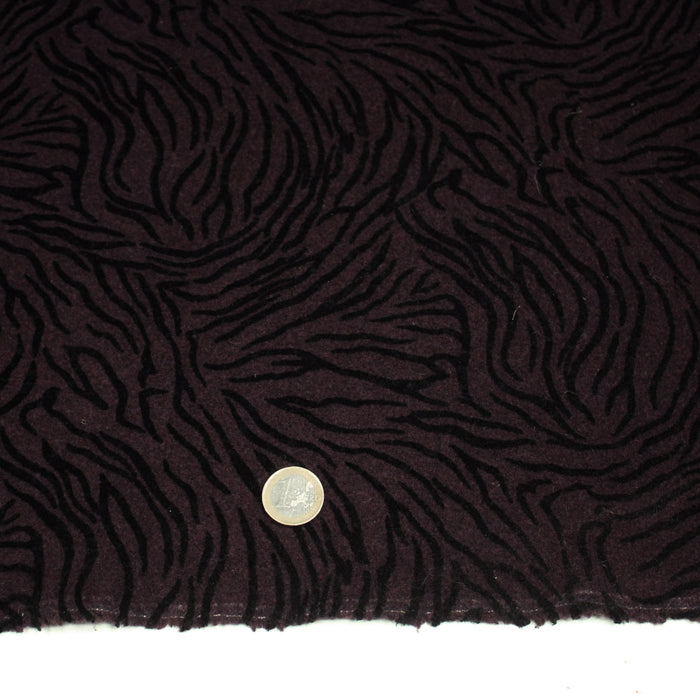 Tissu Drap de laine violet aubergine aux fines rayures zébrées - Fabrication italienne