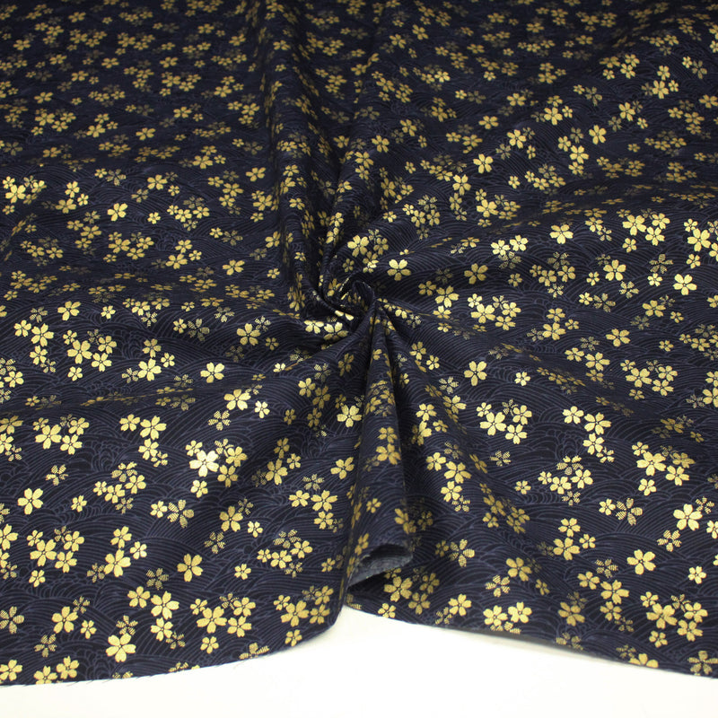 Tissu coton motif japonais vagues & fleurs sakura dorées : Bleu ou rouge - COLLECTION JAPON DORÉ - TissusPapi.com