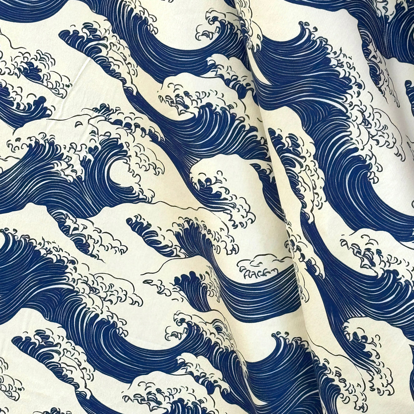 Tissus japonais traditionnels aux motifs bleus – TissusPapi.com