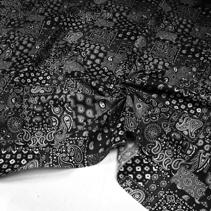 Tissu cotonnade, motif BANDANA paisley : rouge / bleu / vert / noir - OEKO - TEX STANDARD 100 - TissusPapi.com