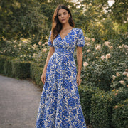 Tissu voile de coton imprimé INDIENNES écru aux fleurs bleues et marine - TissusPapi.com