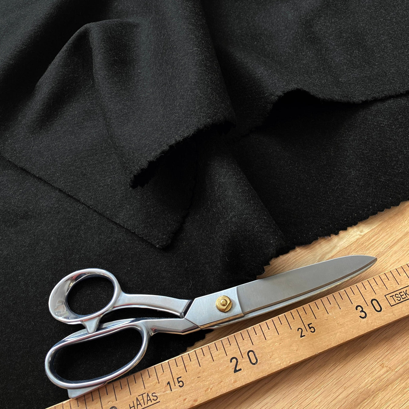 Tissu drap de laine 460gr/m2 de fabrication italienne : bleu nuit, gris anthracite, gris souris - TissusPapi.com