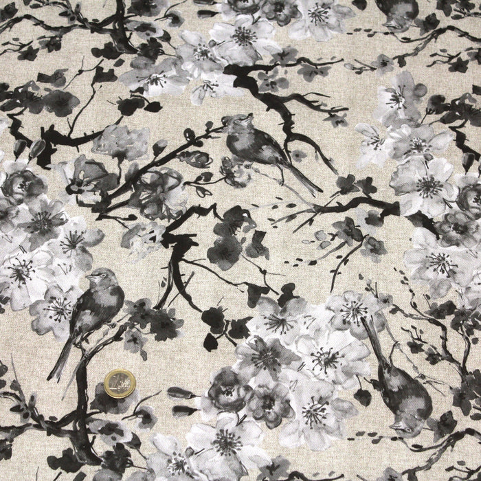 Tissu de coton motif jardin japonais GUNMA aux oiseaux et fleurs de cerisier noir et blanc sur fond lin - Grande largeur 280 cm