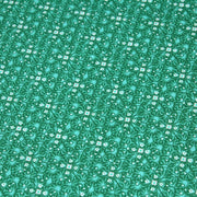 Tissu popeline de coton JADE, faux - uni aux fleurs vertes - TissusPapi.com