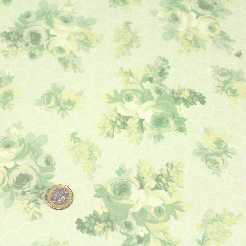 Tissu popeline coton WIMBLEDON, fond nid d'abeille & fleurs vert pistache, motif britannique - TissusPapi.com