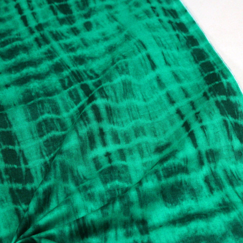 Tissu cotonnade motif TIE & DYE, faux-uni vert émeraude - TissusPapi.com