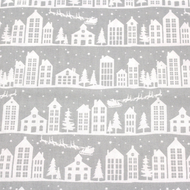 Tissu de coton de Noël scandinave aux maisons scandinaves blanches, fond gris - TissusPapi.com