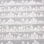Tissu de coton de Noël scandinave aux maisons scandinaves blanches, fond gris - TissusPapi.com
