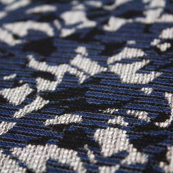 Tissu Lainage Jacquard à feuilles bleues, noires et blanches - Fabrication française