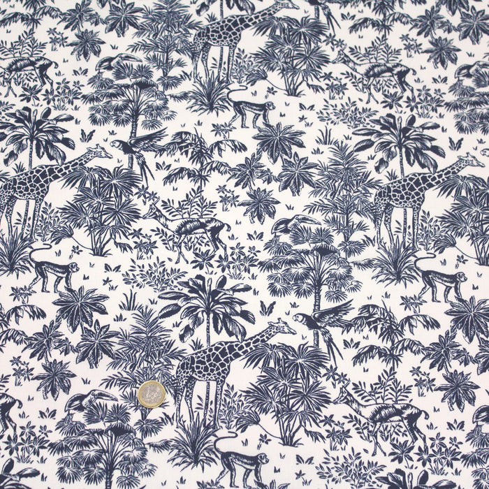 Tissu de coton toile de Jouy forêt tropicale, singes et girafes, tons bleus & blancs - Oeko-Tex