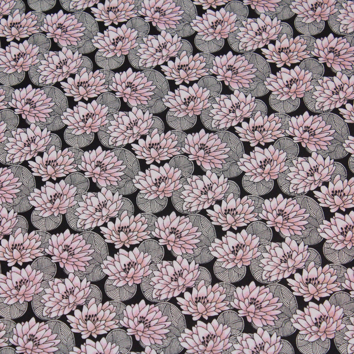 Tissu de coton japonais aux nénuphars & fleurs de lotus, noir & rose pâle - Oeko-Tex