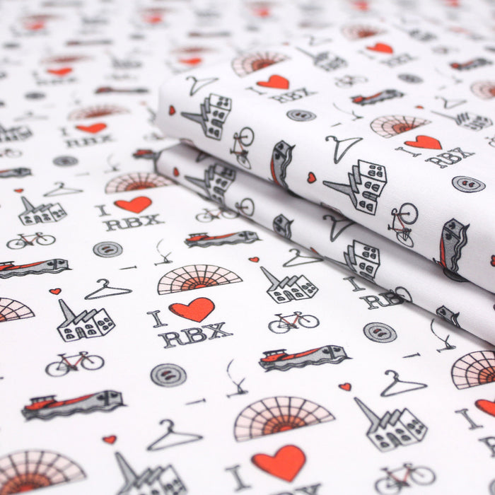 Tissu de coton I LOVE RBX, illustrations de Roubaix aux tons rouges, noirs et blancs sur fond blanc