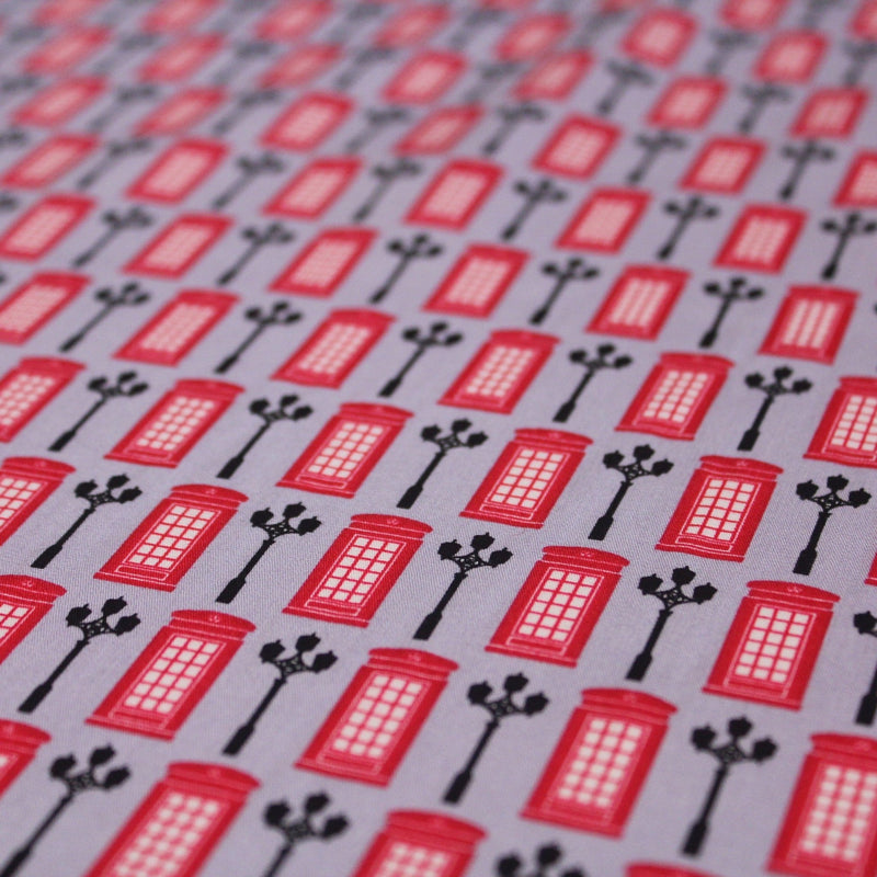 Tissu popeline coton LONDON, cabines téléphoniques rouges & réverbères britanniques - TissusPapi.com