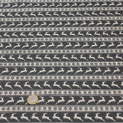 Tissu de coton de Noël scandinave aux rennes & étoiles de neiges écrus, fond gris - TissusPapi.com
