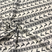 Tissu de coton de Noël scandinave aux rennes & étoiles de neiges gris, fond écru - TissusPapi.com
