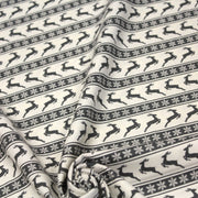 Tissu de coton de Noël scandinave aux rennes & étoiles de neiges gris, fond écru - TissusPapi.com