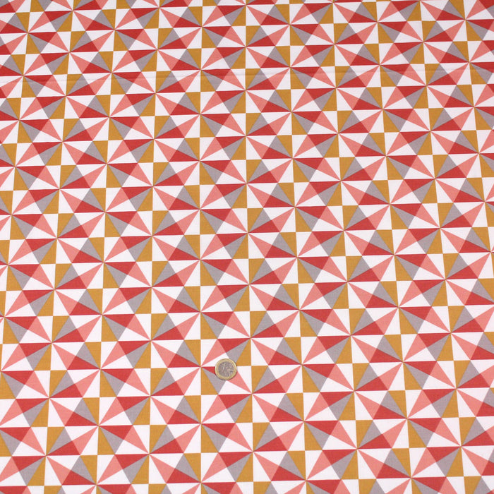 Tissu de coton géométrique ARTY aux triangles jaunes, rouges, gris & blancs - OEKO-TEX®