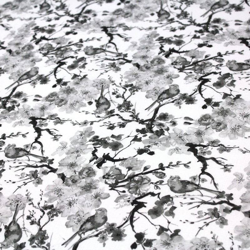 Tissu cotonnade motif jardin japonais GUNMA aux oiseaux et fleurs de cerisier noir et blanc - TissusPapi.com