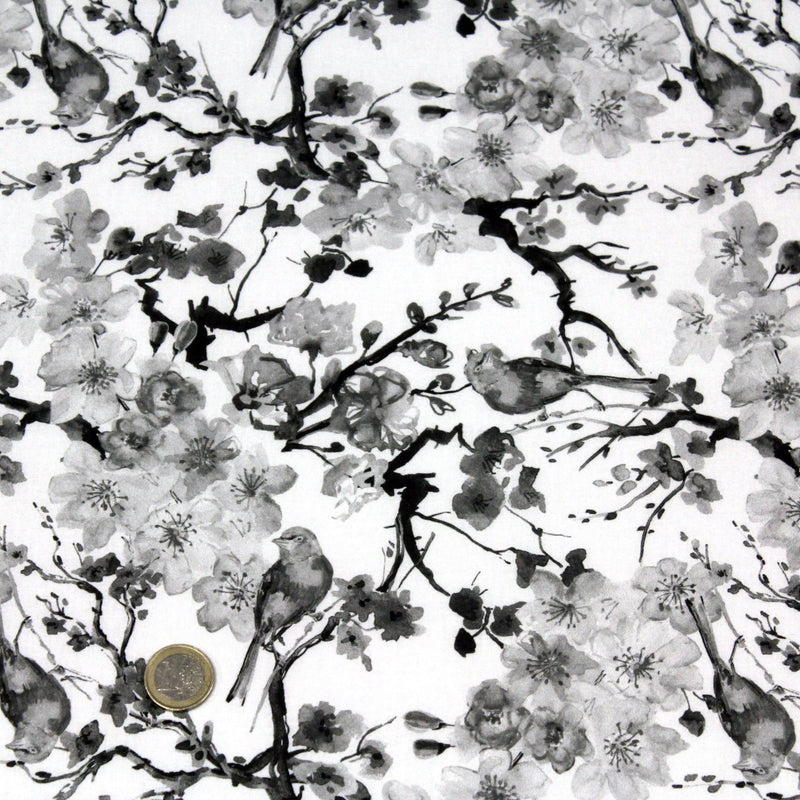 Tissu cotonnade motif jardin japonais GUNMA aux oiseaux et fleurs de cerisier noir et blanc - TissusPapi.com