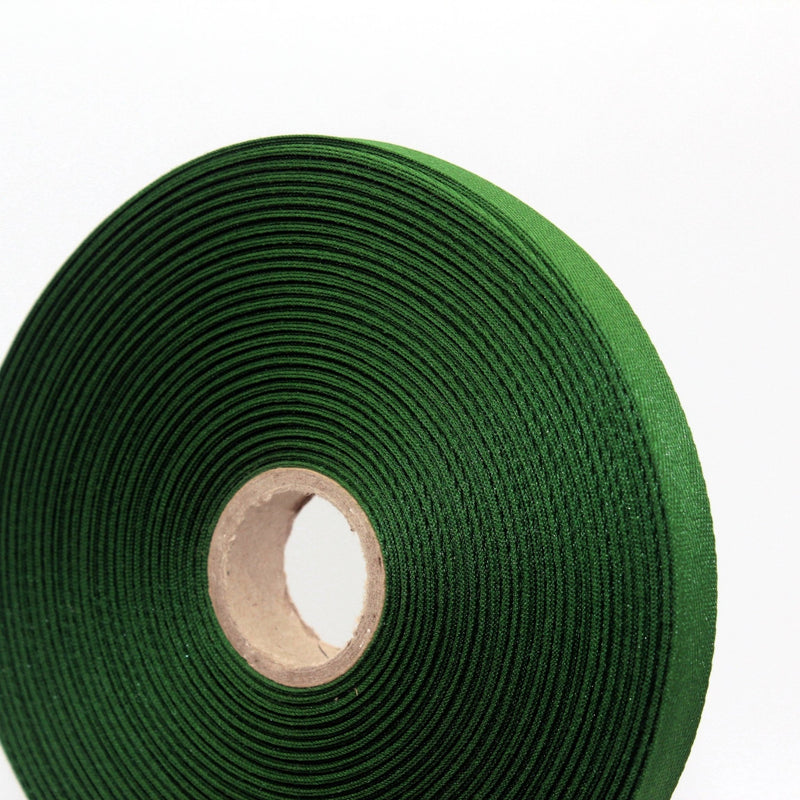 Ruban de sergé vert avocat 10mm - Galette de 50 mètres - Fabrication française - TissusPapi.com