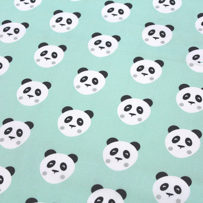 Tissu de coton KAWAII aux pandas mignons noirs & blancs, fond vert menthe - Oeko-Tex