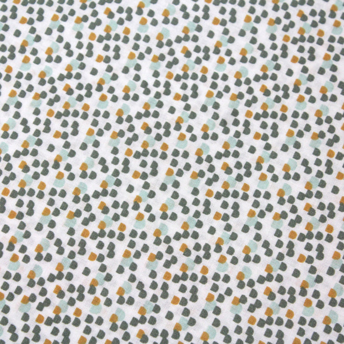 Tissu de coton aux petits motifs géométriques verts & jaune safran, fond blanc - OEKO-TEX®