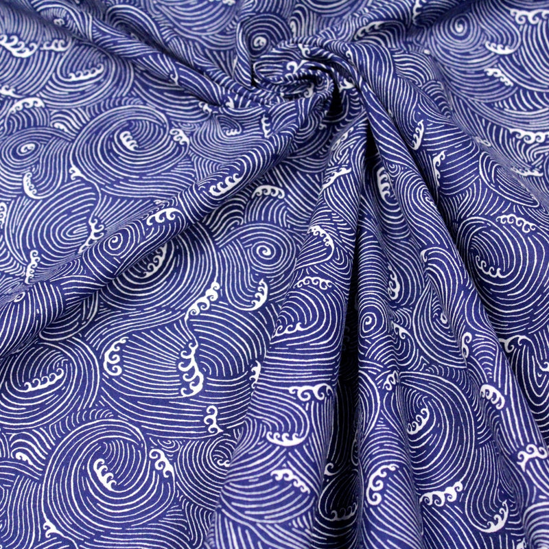 Tissu cotonnade vagues japonaises NAMI bleu roi et blanches, façon Kanagawa par Hokusai - OEKO - TEX STANDARD 100 - TissusPapi.com