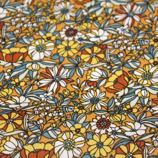 Tissu de coton LOUISE aux fleurs jaunes, blanches & vertes, fond jaune orangé - Oeko-Tex - tissuspapi
