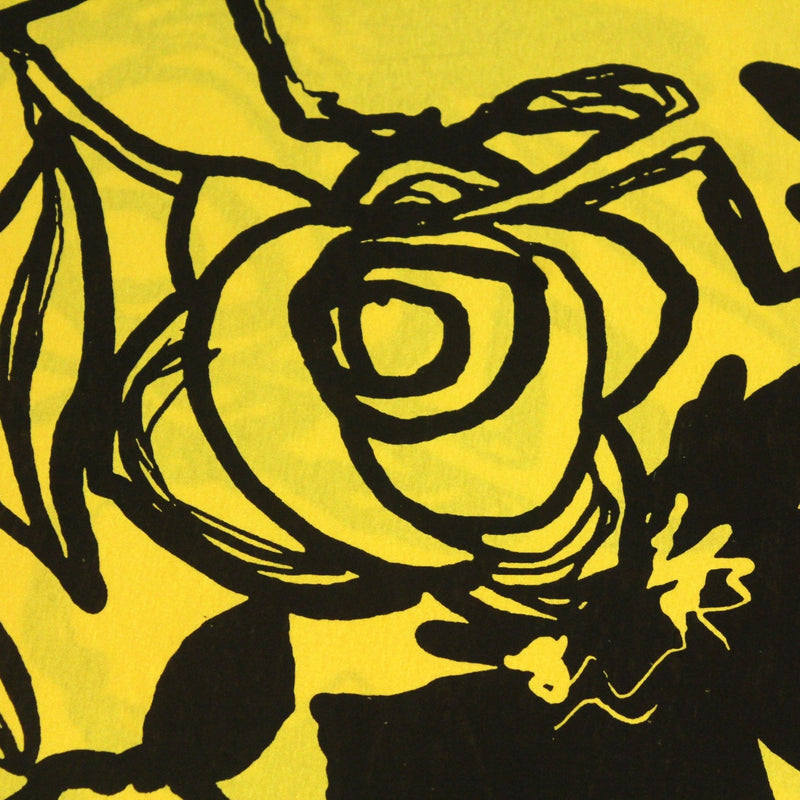Tissu jersey de viscose jaune aux grandes fleurs noires - COLLECTION ETHNIQUE - TissusPapi.com