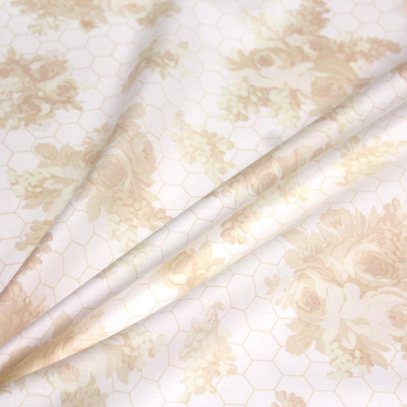 Tissu popeline coton WIMBLEDON, fond nid d'abeille & fleurs jaune pâle, motif britannique - TissusPapi.com