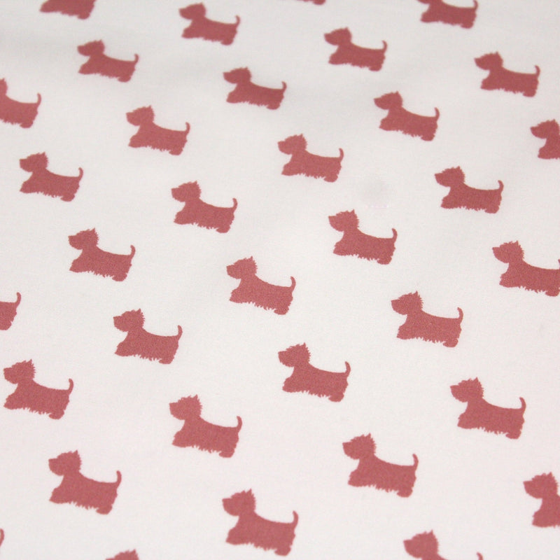 Tissu popeline de coton aux petits chiens vieux rose, fond blanc - TissusPapi.com