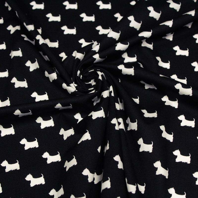 Tissu popeline de coton aux petits chiens blancs, fond noir - TissusPapi.com