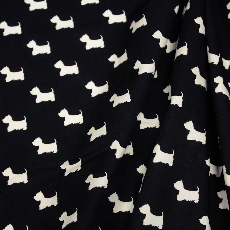 Tissu popeline de coton aux petits chiens blancs, fond noir - TissusPapi.com