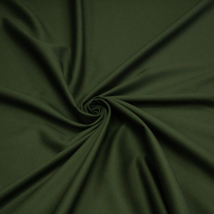 Tissu gabardine de coton - sergé de coton vert olive foncé uni - tissuspapi
