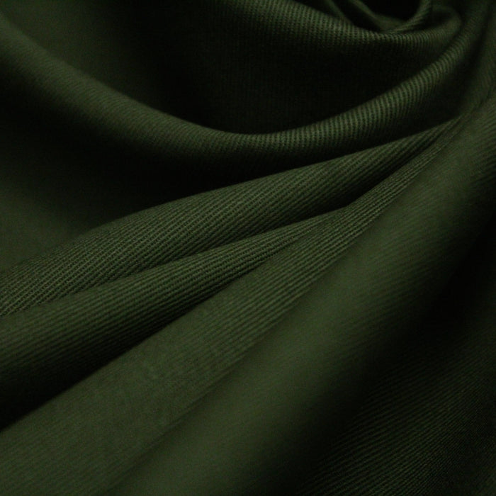 Tissu gabardine de coton - sergé de coton vert olive foncé uni - tissuspapi