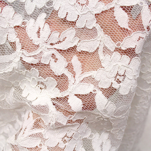 Tissu dentelle de Caudry blanc ivoire à fleurs - Fabrication française - tissuspapi