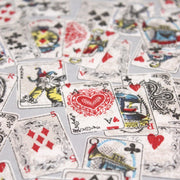 Tissu de coton ALICE au lapin blanc & au jeu de cartes, fond gris clair - Oeko - Tex - TissusPapi.com