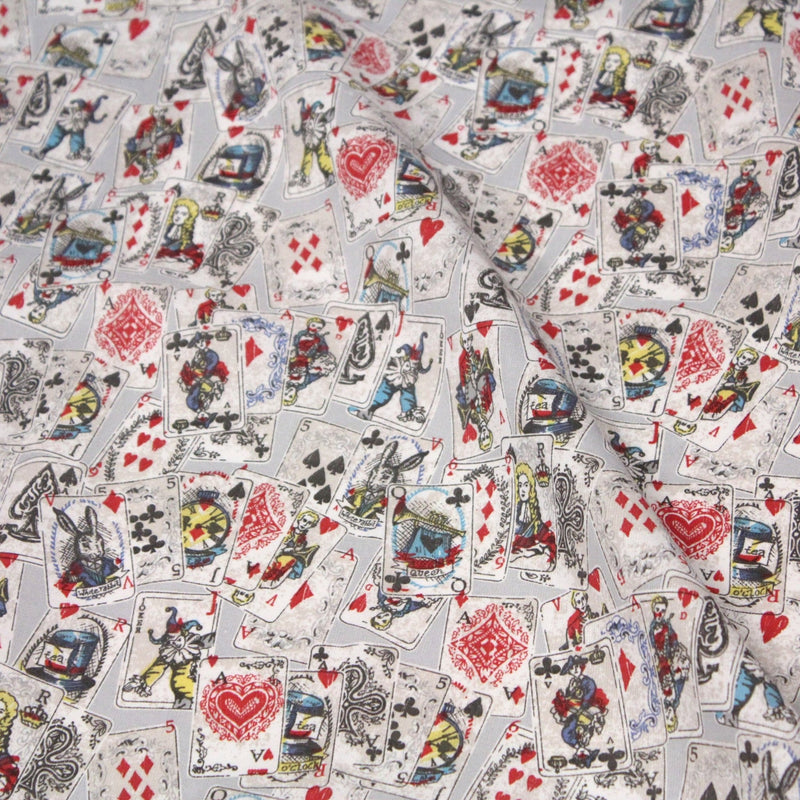 Tissu de coton ALICE au lapin blanc & au jeu de cartes, fond gris clair - Oeko - Tex - TissusPapi.com