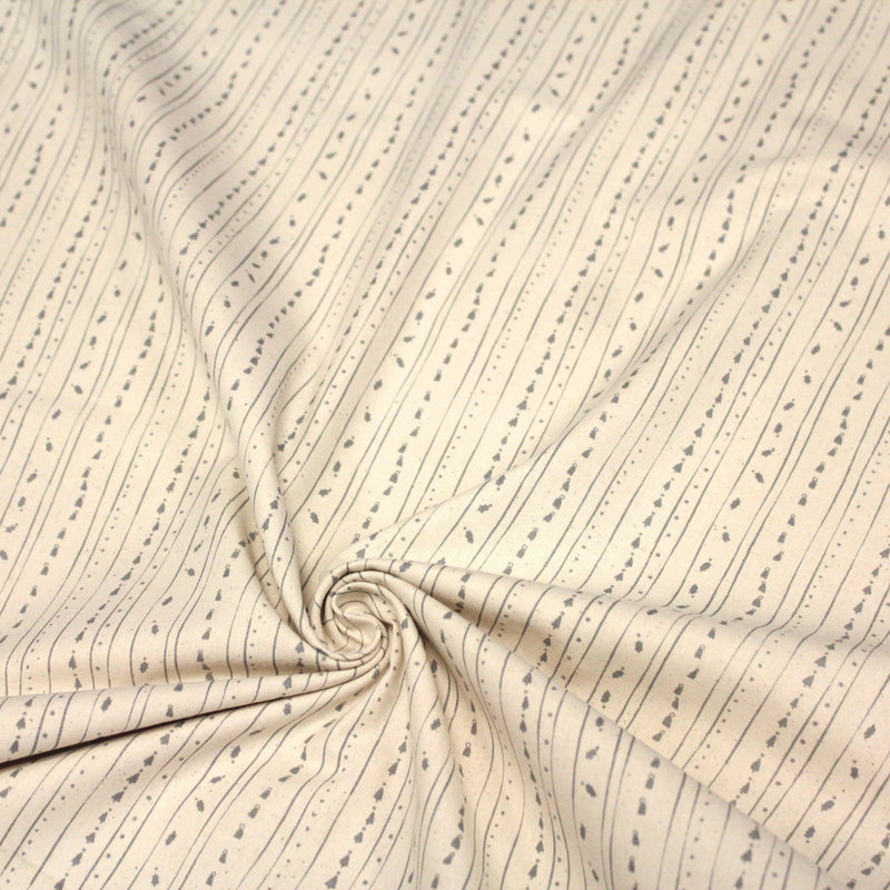 Tissu de coton de Noël scandinave aux décorations de Noël grises, fond écru - TissusPapi.com