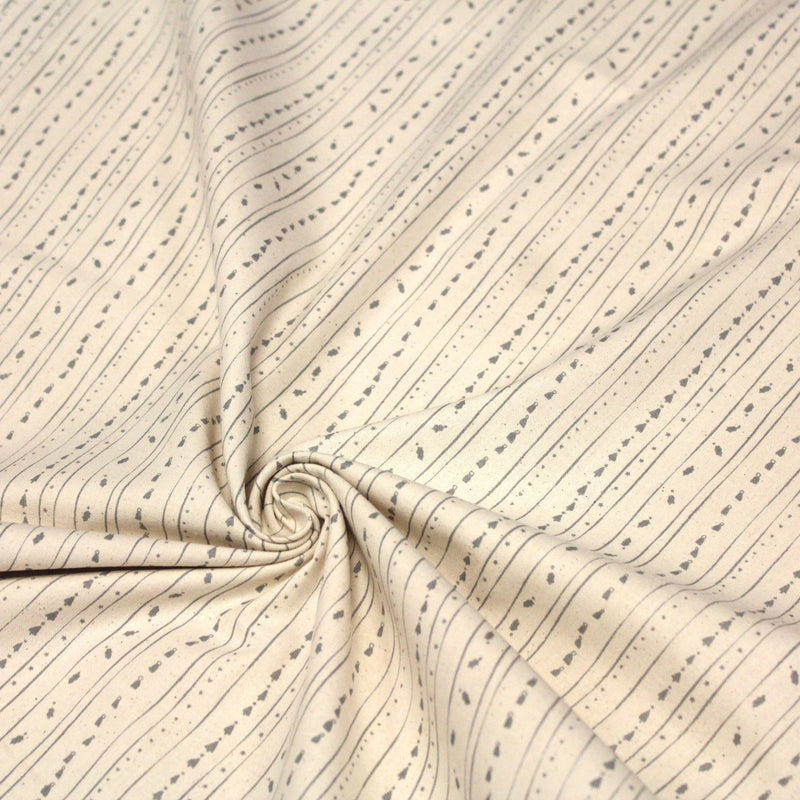 Tissu de coton de Noël scandinave aux décorations de Noël grises, fond écru - TissusPapi.com