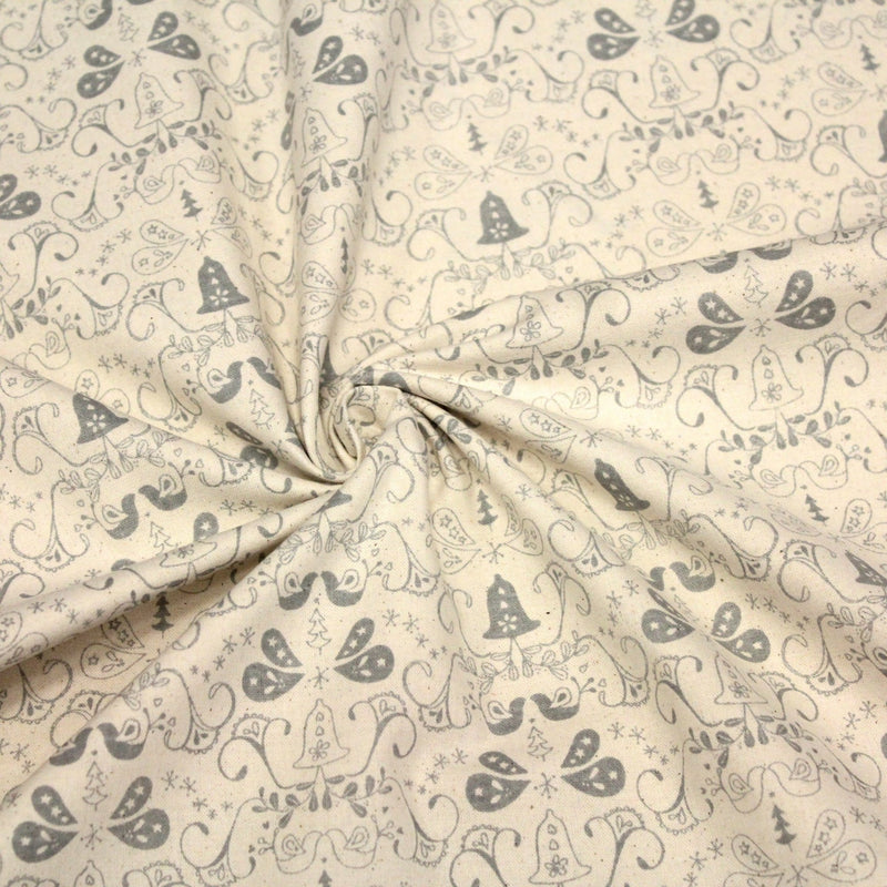 Tissu de coton de Noël scandinave aux cloches & arabesques grises, fond écru - TissusPapi.com