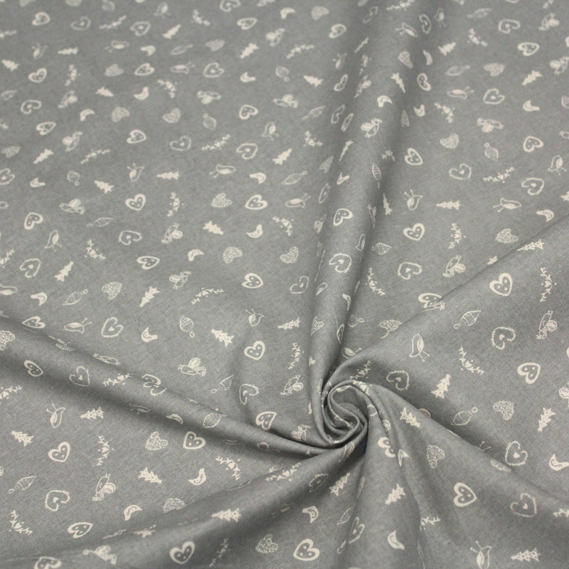 Tissu de coton de Noël scandinave aux petits objets de Noël écrus, fond gris - TissusPapi.com