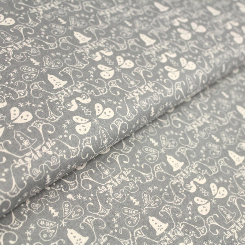 Tissu de coton de Noël scandinave aux cloches & arabesques écrues, fond gris - TissusPapi.com