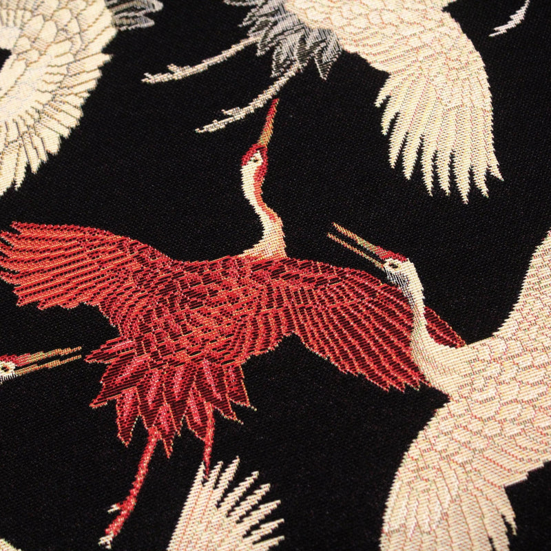 Tissu jacquard motif traditionnel japonais des grues tsuru écrues & rouges, fond noir - Oeko - Tex - TissusPapi.com
