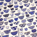 Tissu de coton aux bols de ramen & motifs traditionnels japonais bleus, fond écru - Oeko-Tex - tissuspapi