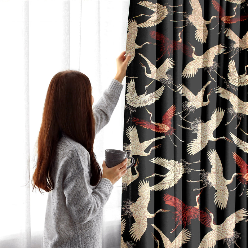 Tissu jacquard motif traditionnel japonais des grues tsuru écrues & rouges, fond noir - Oeko - Tex - TissusPapi.com