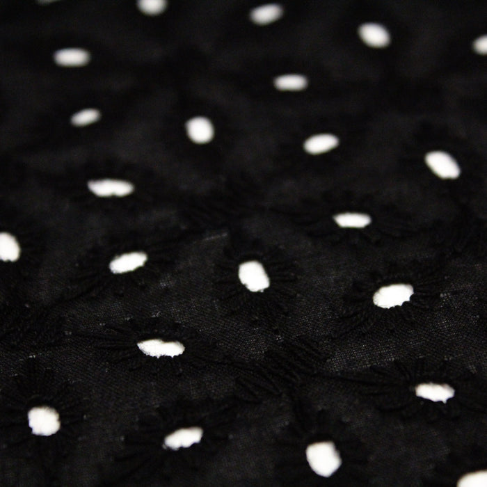 Tissu de coton broderie anglaise à fleurs, noir - tissuspapi