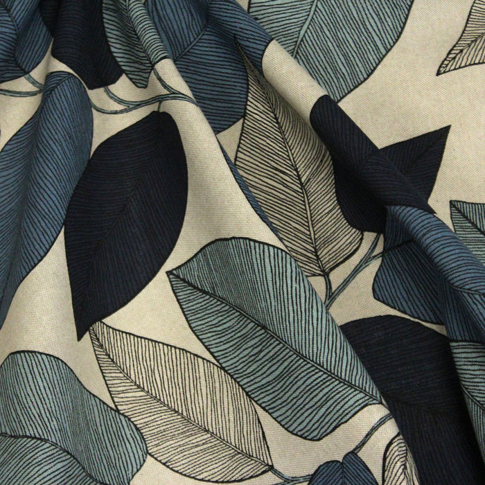 Tissu de coton demi-natté ameublement façon lin feuilles bleues, fond lin