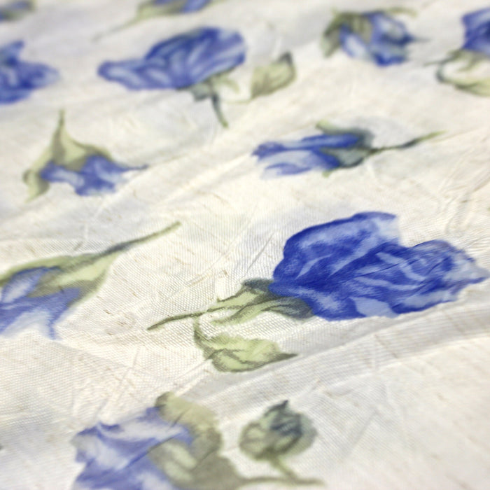 Tissu froissé polyester écru aux fleurs bleues - tissuspapi