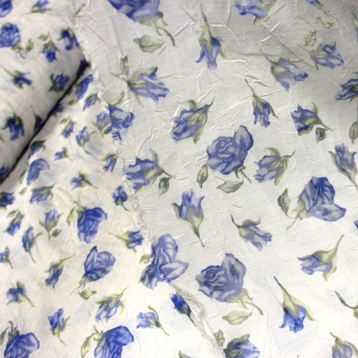 Tissu froissé polyester écru aux fleurs bleues - tissuspapi